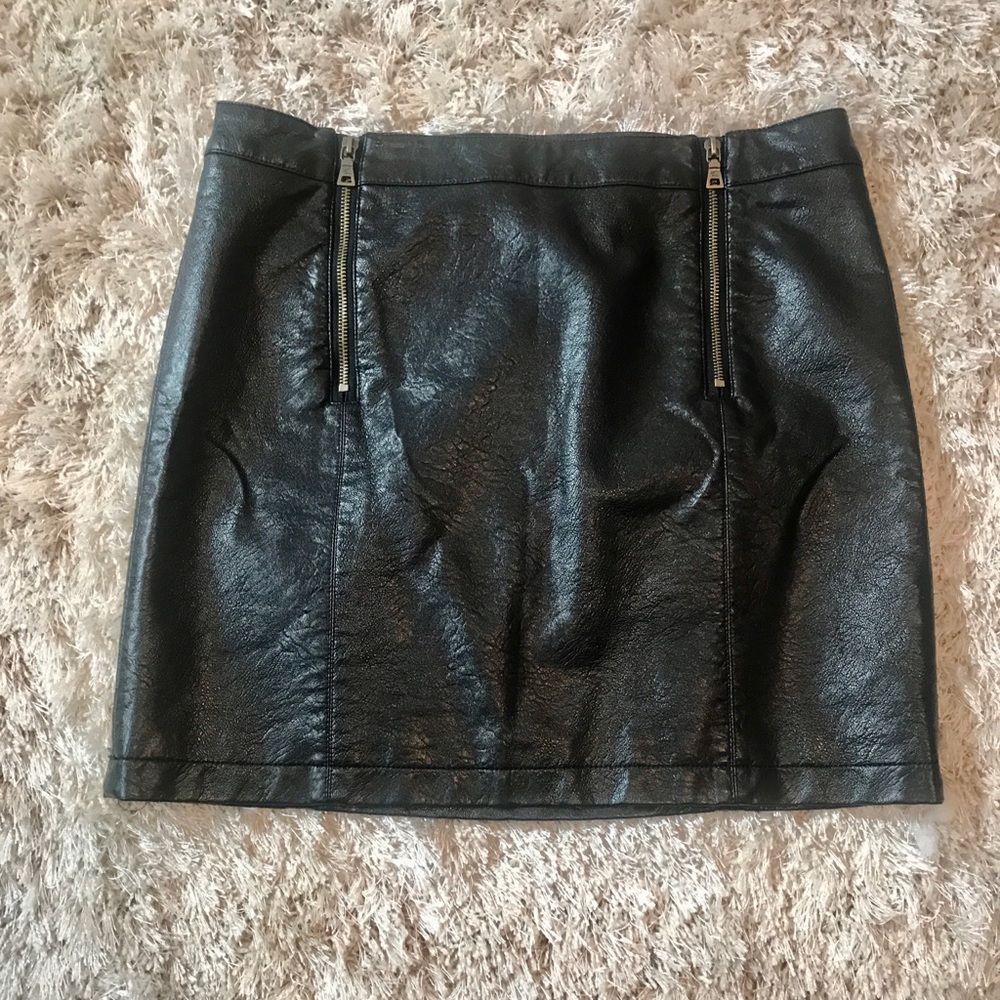 Vince leather skirt